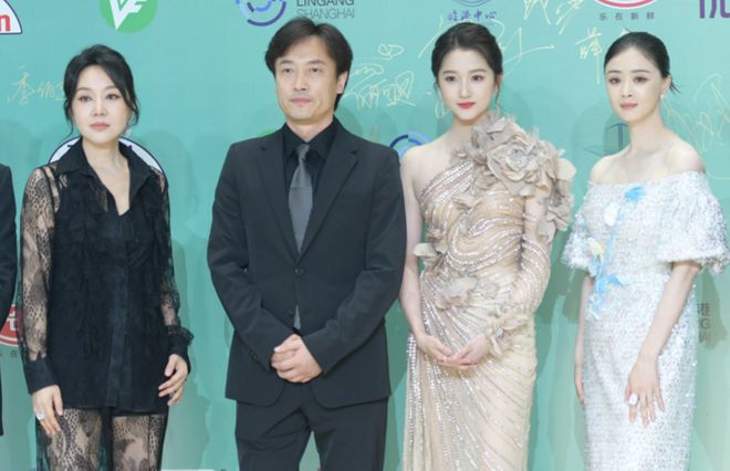 白玉兰奖红毯生图太精彩，无滤镜暴露明星真实状态，杨紫妆太浓了