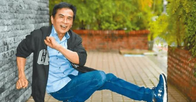 84版韦小宝李小飞离世，得肝癌4个月难手术，晚年卖水饺月赚百万