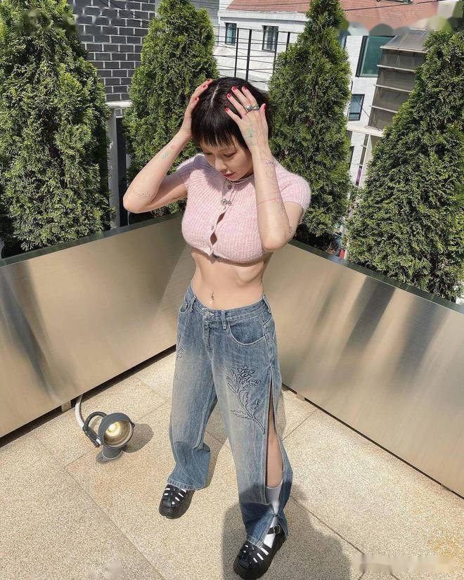 南韩性感小野马胖到不敢认？泫雅却两次否认怀孕，嫁给男神幸福肥