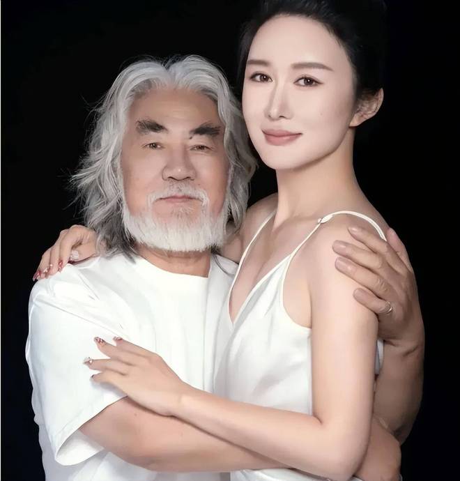 前妻炮轰张纪中勒索30万！男方领离婚证前，向杜星霖转赠美国房产