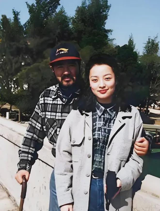 前妻炮轰张纪中勒索30万！男方领离婚证前，向杜星霖转赠美国房产