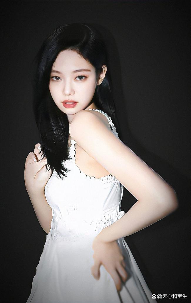 Jennie纯欲的神 独特气质与时尚表现力