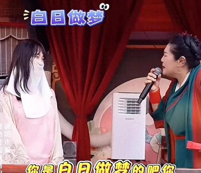 女子相亲彩礼要1000万，王婆现场翻脸，真实面目曝光，网友喊封杀