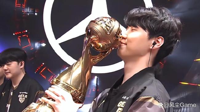 LPL第2位大满败选手诞生！BLG落地成盒，第3次“宫野革命”来了？ BLG状态堪忧止步八强
