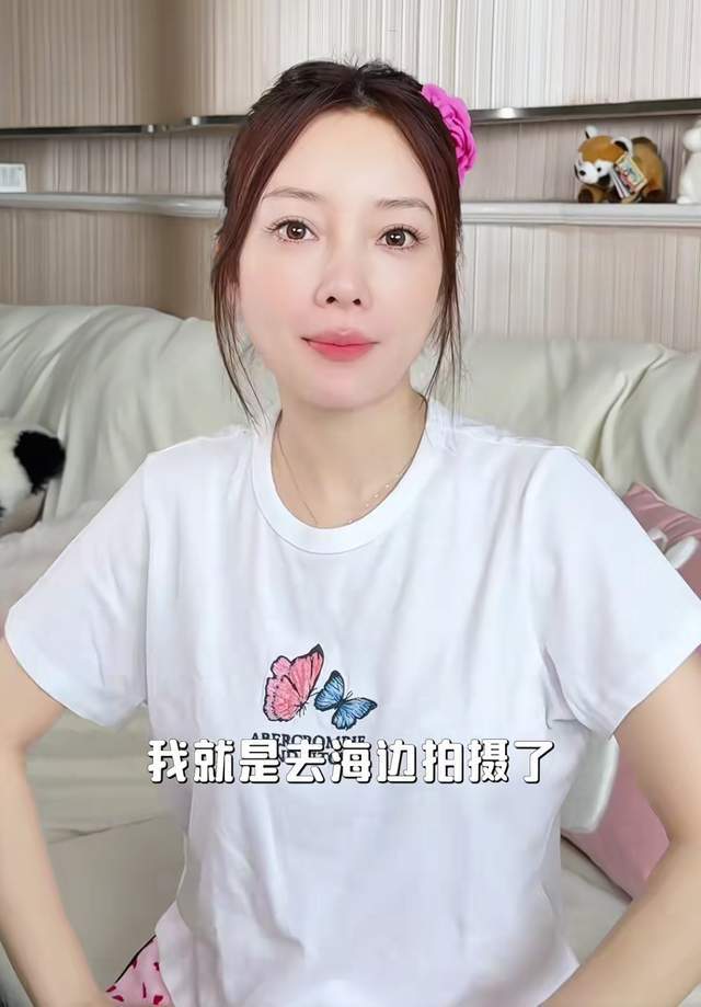 李小璐有二胎了？家中出现婴儿椅和小男孩，疑似删除网友质疑评论