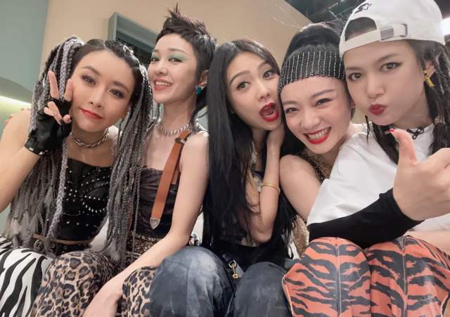《以法之名》演技倒数的女星，大闹海关、履历造假，还能混圈？