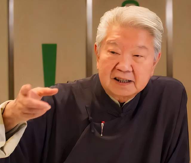 才子与色鬼｜蔡澜身后，一段至死不休的风月公案