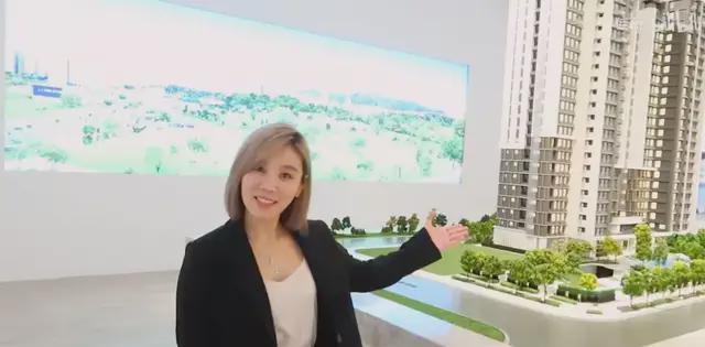 这才是歌手，一开口震撼全网，网友：别卖房子了，回来继续唱吧