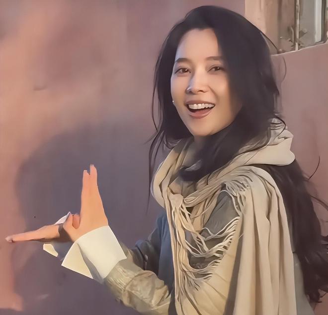 汪峰女友自嘲是“汪峰历代女友中最差”，才明白当初宁静说的没错