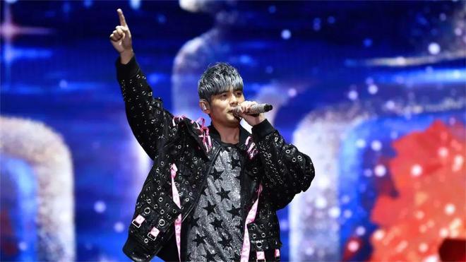 周杰伦入驻抖音！15分钟涨粉5万