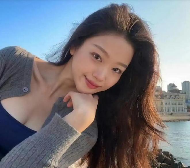 田栩宁恋情引于正下场？旗下女星晒聊天记录后秒删，背后有啥故事