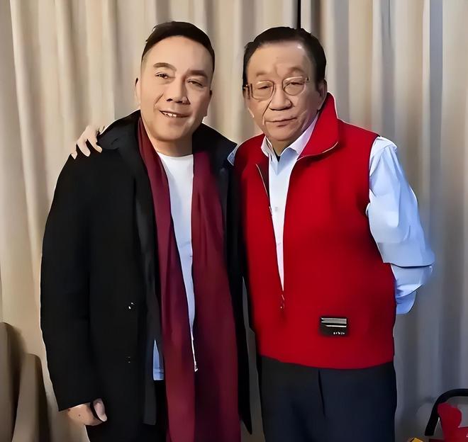 长子还原杨少华去世场景！头晕送医半路离世，杨议隐瞒细节惹争议