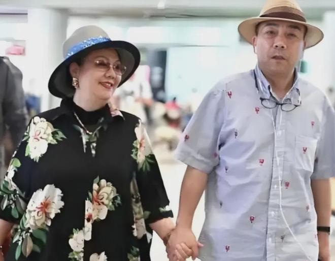 李金斗称杨少华午休时辞世，安详无痛苦，小儿子杨议被批消费老爹