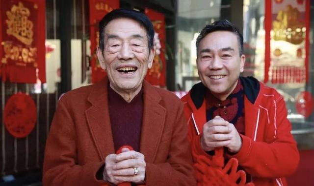 94岁杨少华高温天气被推去剪彩，下午就去世了，家属评论区沦陷