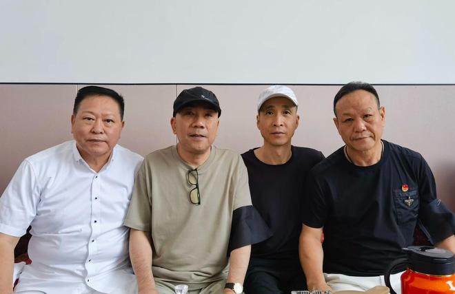 杨少华丧事第一天，因为2件事情，杨议又被骂了！冤吗？