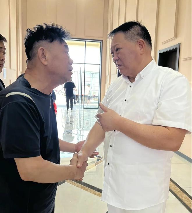 杨少华丧事第一天，因为2件事情，杨议又被骂了！冤吗？