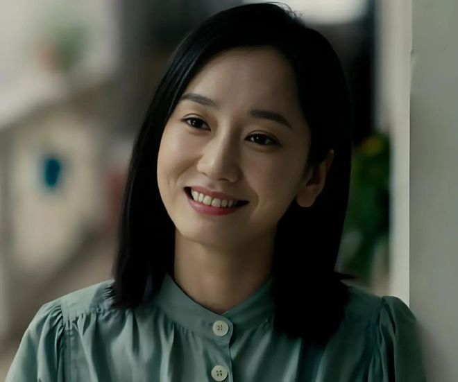 18年配角无人问，如今一吼天下知，无冕影后爆火出圈