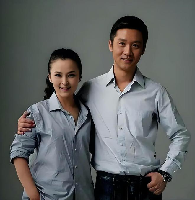 当红时下嫁黄志忠，被抛弃后再嫁小9岁同行，何音如今过得怎样