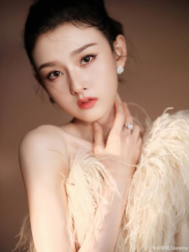 中生给前妻泼脏水？S妈在线招人陪伴？宋祖儿进组拍戏？蔡文静动鼻子？姨太问答