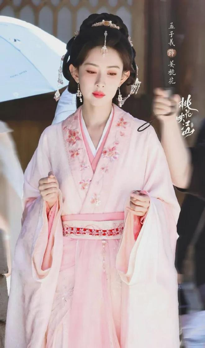 CP“返厂”成风，影视圈的“安全牌”还能打多久？