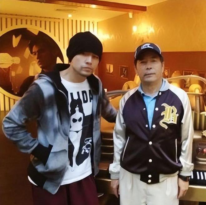 9位数签约费，周同學入驻抖音，周杰伦辟谣