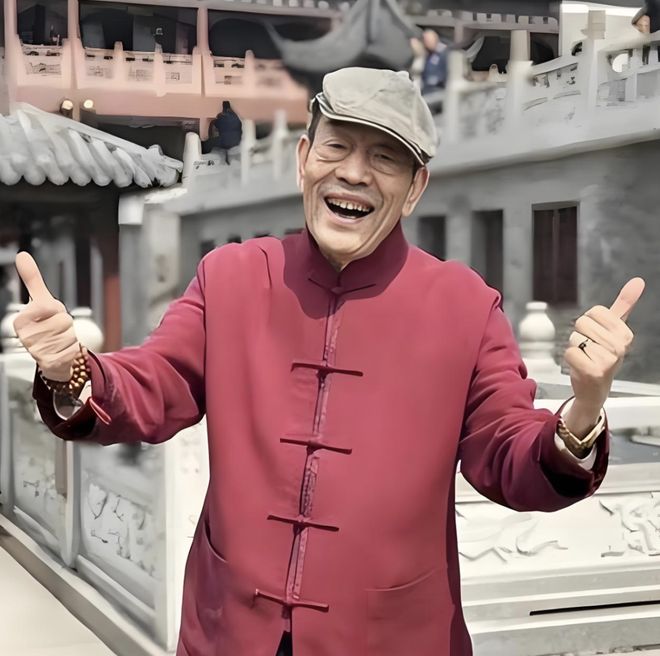 风评好转！杨议直播回应父亲去世获赞：把杨少华照顾到94岁不容易