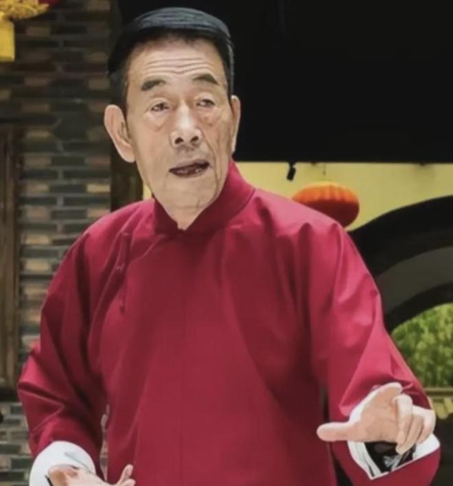 风评好转！杨议直播回应父亲去世获赞：把杨少华照顾到94岁不容易