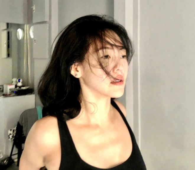 多位好友称小S状态好还会说笑，S妈却担心走不出来，网友痛批戏多
