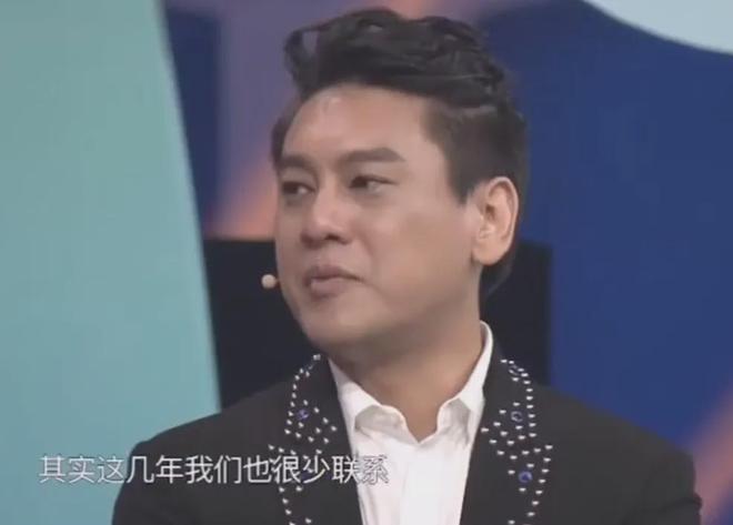 F4合体变“上春山2.0”，朱孝天服装站位都尴尬，曾公开承认不和