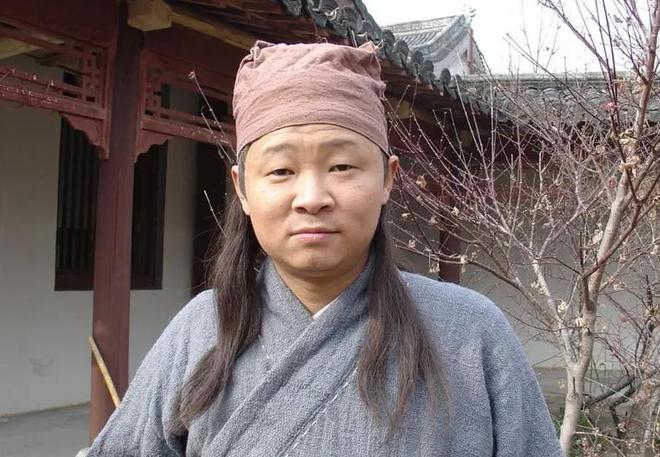 赵亮回应争议：录视频是误会？养鸡是执念？回怼网友显风骨！