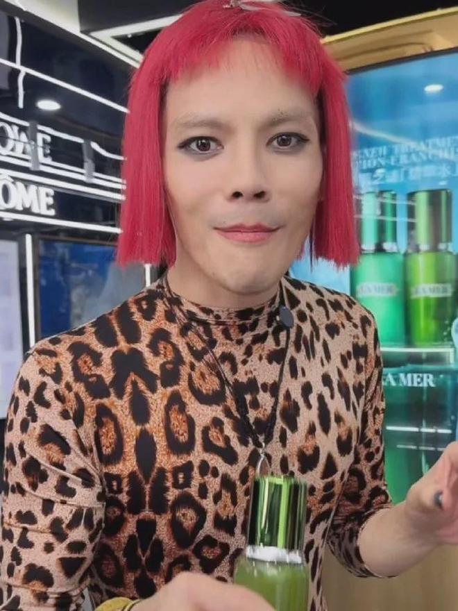 向佐被曝还有欠款！昔日债主嘲讽其秉性难移，郭碧婷评论区沦陷