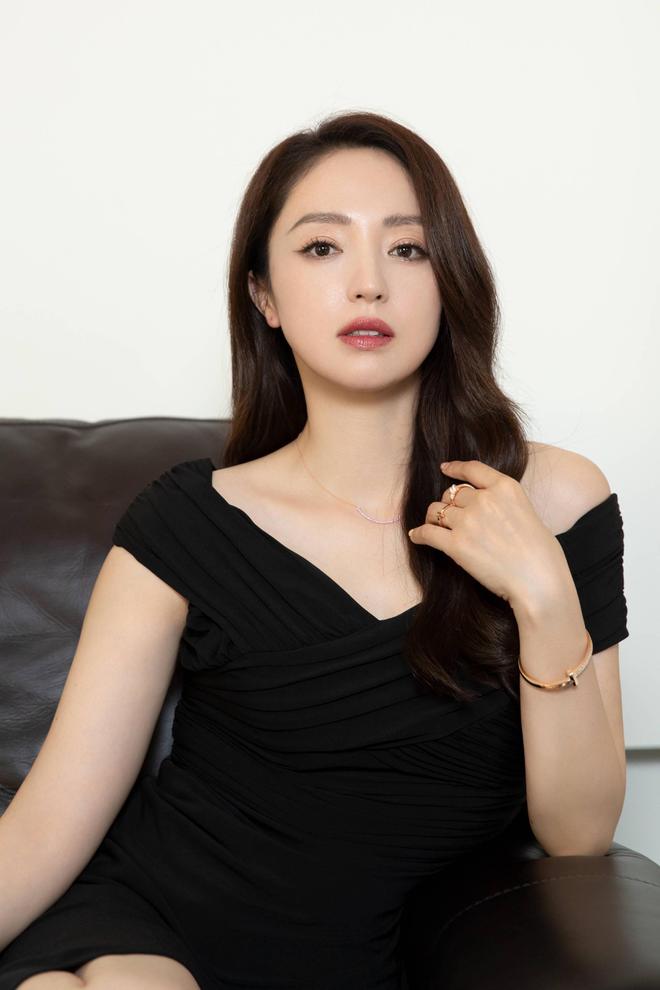 45岁董璇自曝再婚，和高云翔2019年离婚，受佟丽娅鼓励再入爱河？