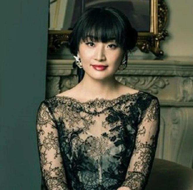 宗馥莉的妈妈，才是狠人