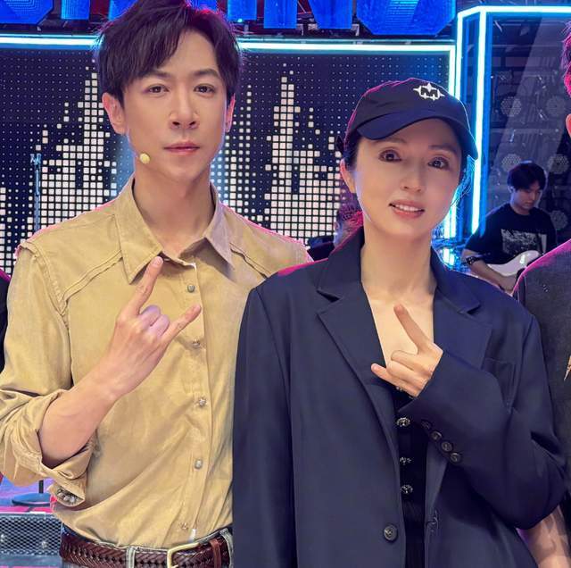 董璇自曝再婚了！二婚老公被扒是张维伊，两人6月在老家领证结婚