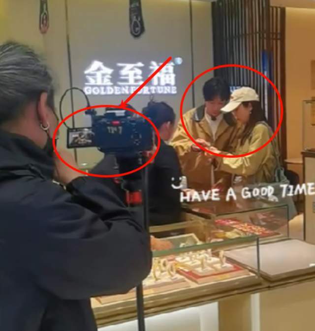 董璇自曝再婚了！二婚老公被扒是张维伊，两人6月在老家领证结婚