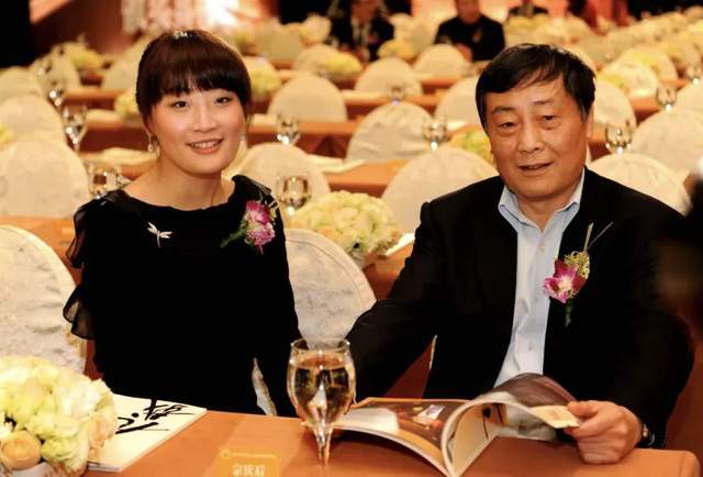 14岁独自留学，毕业3年就独掌一个集团，宗馥莉可不是“娇娇女”