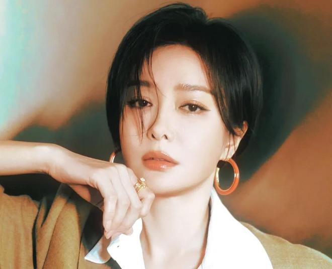 女明星恋爱结婚愈发不看脸！太多女强男弱，男方槽点一个比一个多