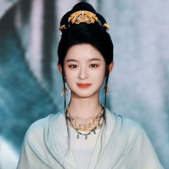 黄杨钿甜事件通报！耳环是假货父亲两项违规，母亲受访称好友相送