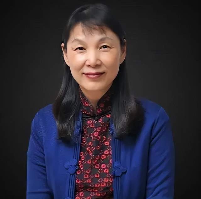 宗馥莉事件连锁反应！富二代们又查信托又立遗嘱，评论区好精彩！