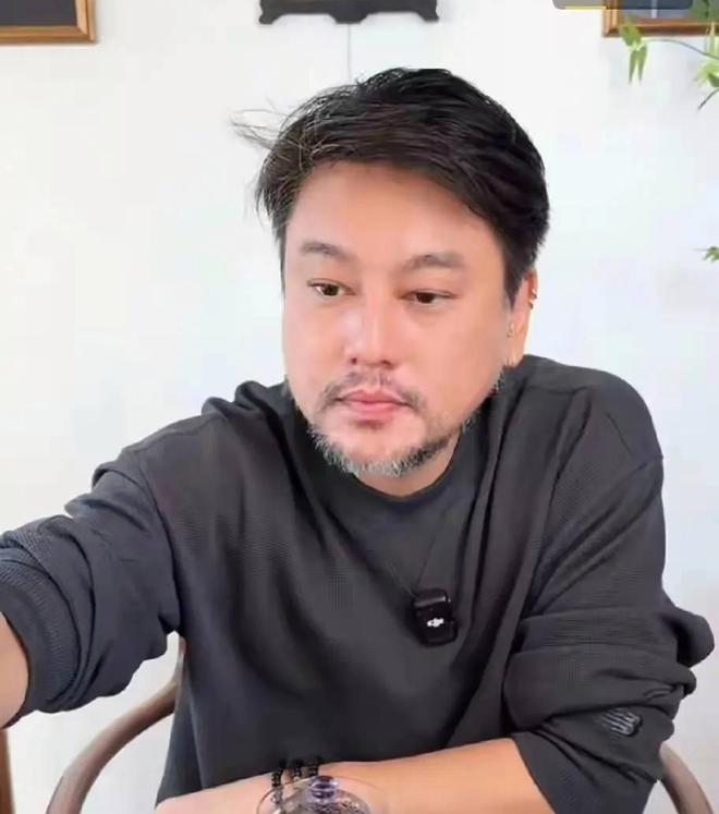 朱孝天和言承旭仔仔吴建豪不熟？主动退出群聊，他在拧巴什么？
