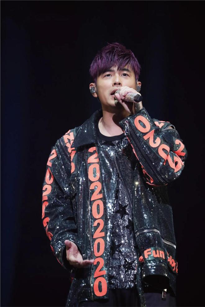 抢到周杰伦演唱会门票被强制退票，平台赔偿200元，能安抚粉丝吗