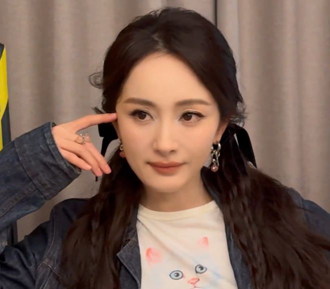 杨幂别再营销幼态审美了！看看生图清醒一下，美丽应该是多元的！
