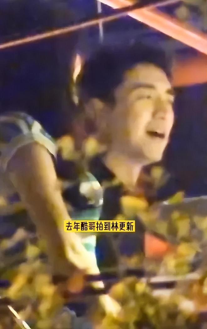 37岁林更新近照太沧桑，皮松脸垮像50岁，网友劝其少熬夜打游戏