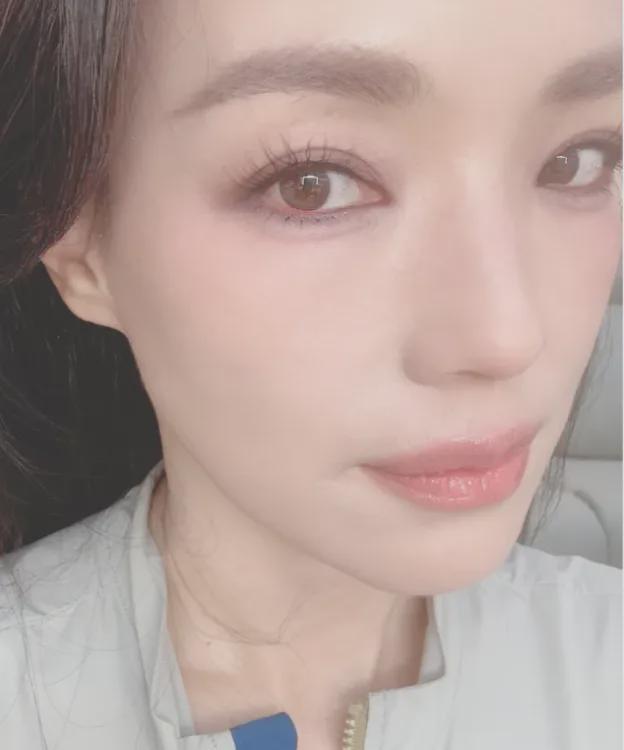 杨幂别再营销幼态审美了！看看生图清醒一下，美丽应该是多元的！
