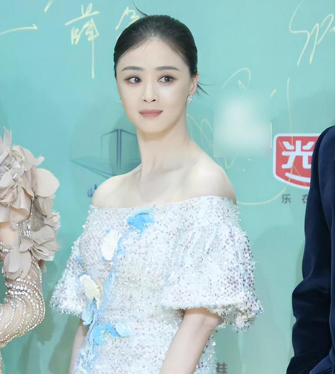 杨幂别再营销幼态审美了！看看生图清醒一下，美丽应该是多元的！