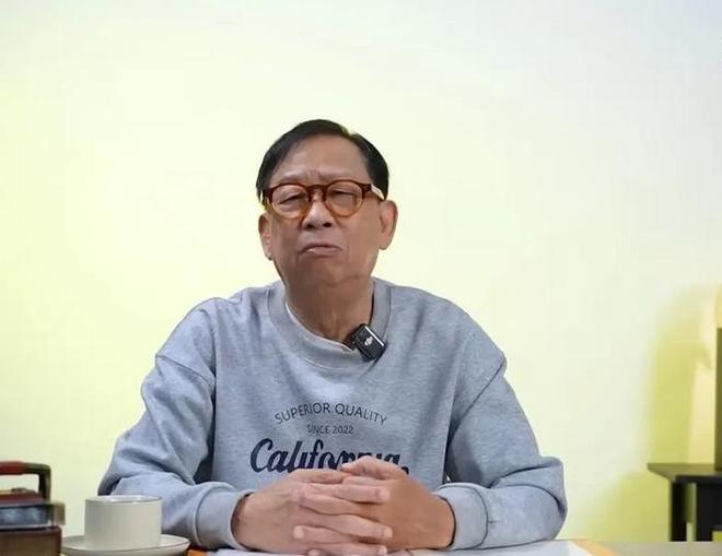 75岁港星帮37岁儿子还债，还想征婚养家？哗众取宠还是寻找真爱