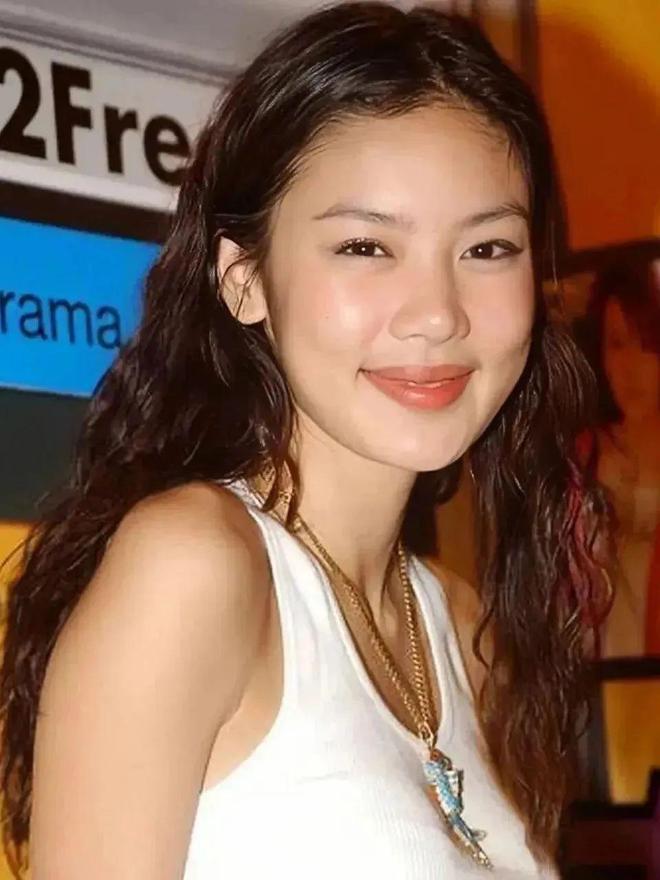 香江忆旧录||吴彦祖前女友MaggieQ嫁退休金融男，聊聊这位“亚洲最性感女星”的前世今生