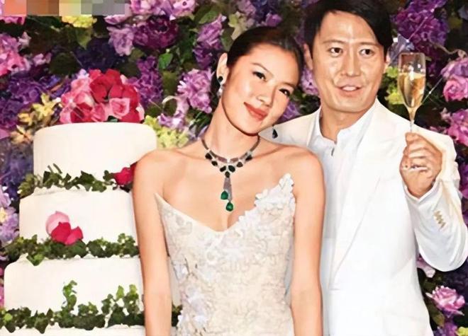 香江忆旧录||吴彦祖前女友MaggieQ嫁退休金融男，聊聊这位“亚洲最性感女星”的前世今生