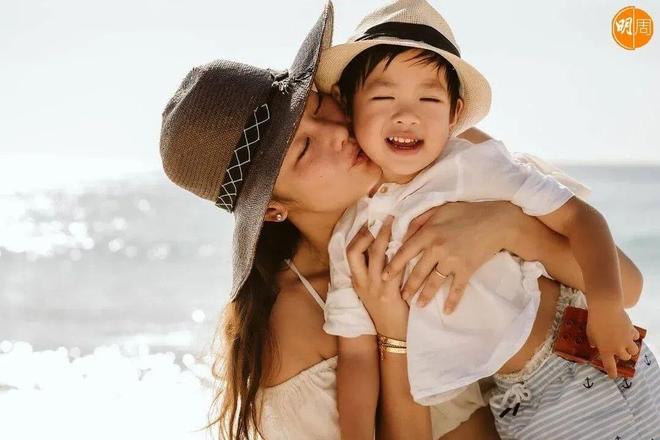 香江忆旧录||吴彦祖前女友MaggieQ嫁退休金融男，聊聊这位“亚洲最性感女星”的前世今生