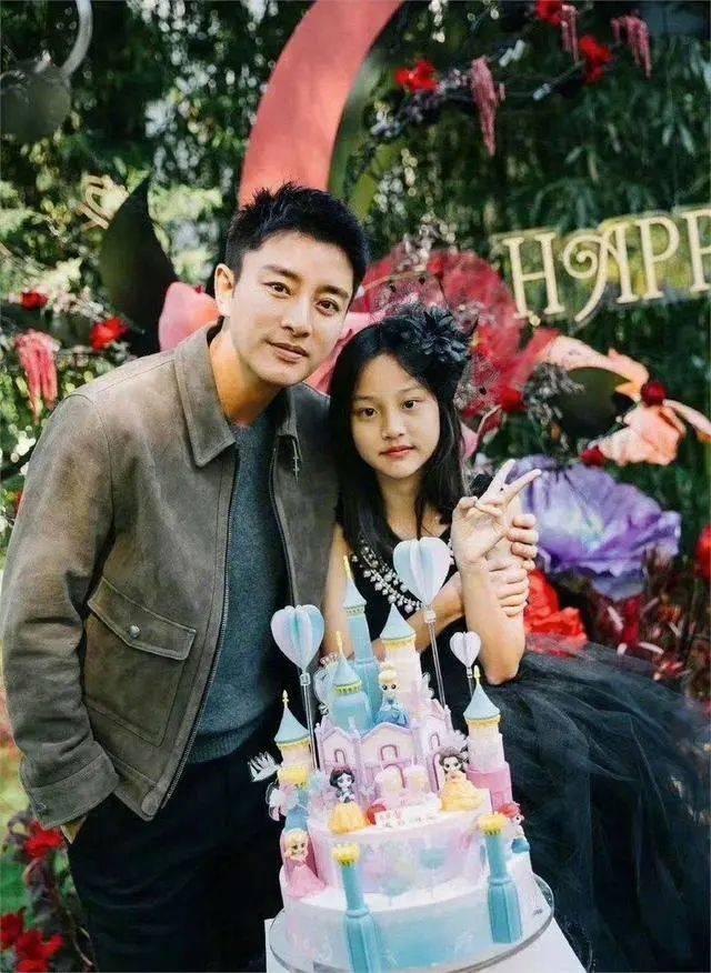 甜馨回应点赞风波，给李小璐贾乃亮端水，当星二代有多难你懂吗？